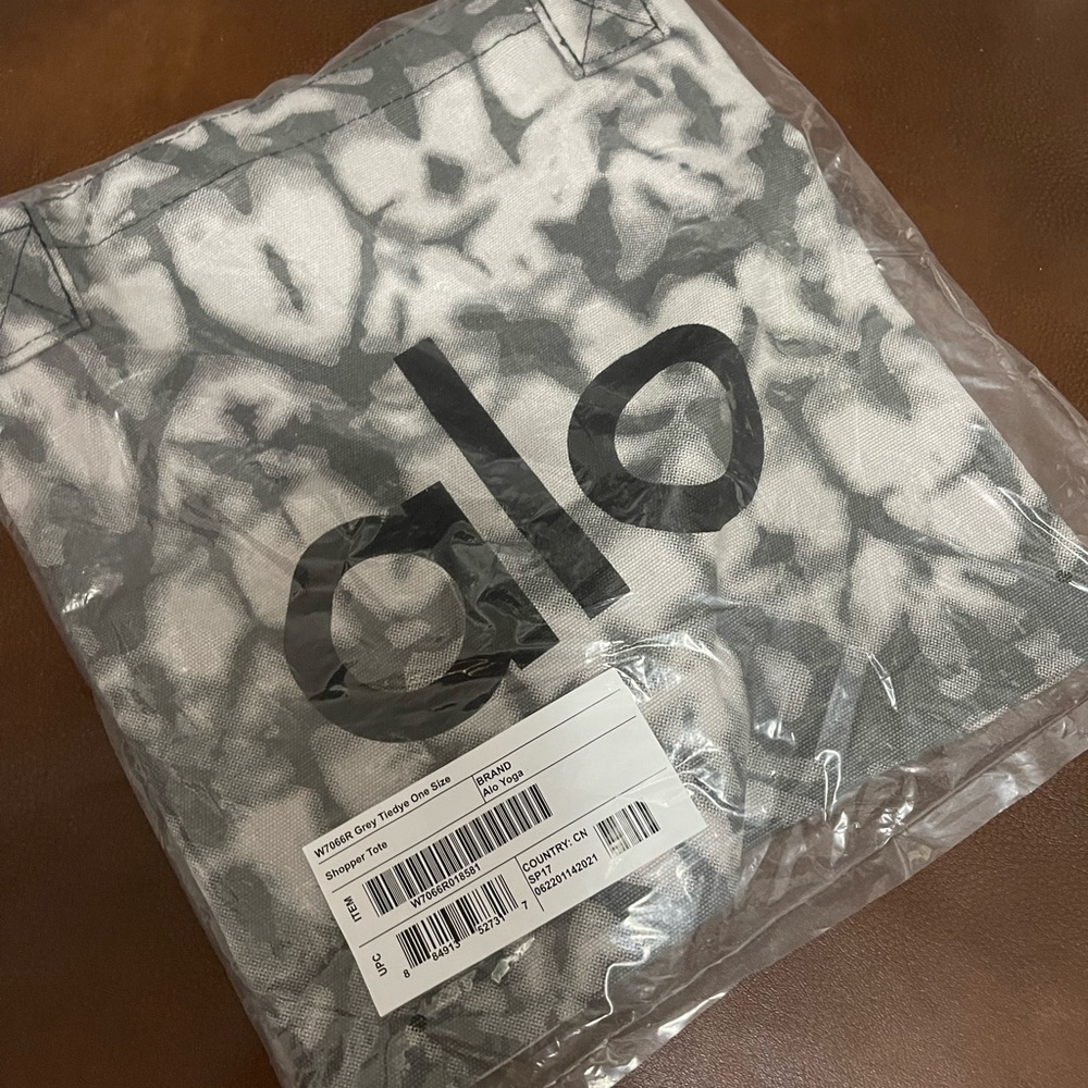 Huge Patterned Alo Tote New